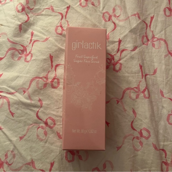 Girlactik Sugar Face Scrub NEW - Picture 3 of 4